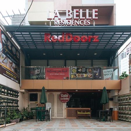 Reddoorz Plus At La Belle Residences Makati City Exteriör bild