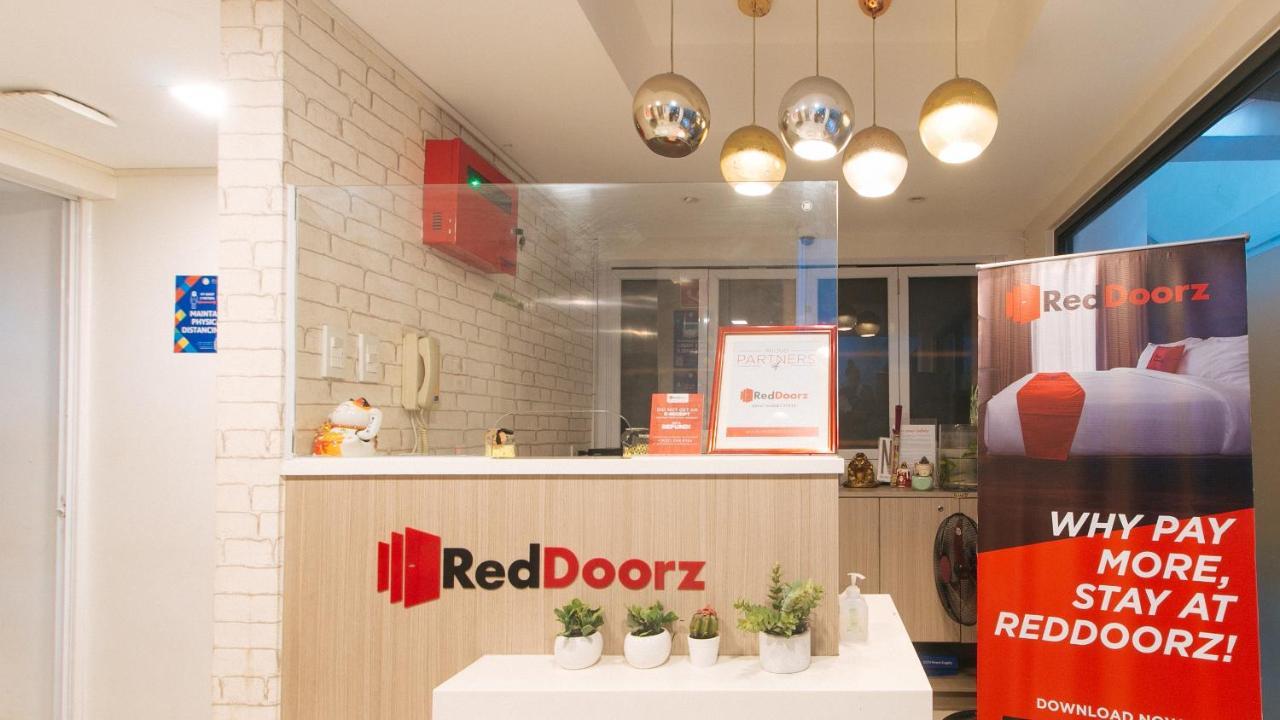 Reddoorz Plus At La Belle Residences Makati City Exteriör bild