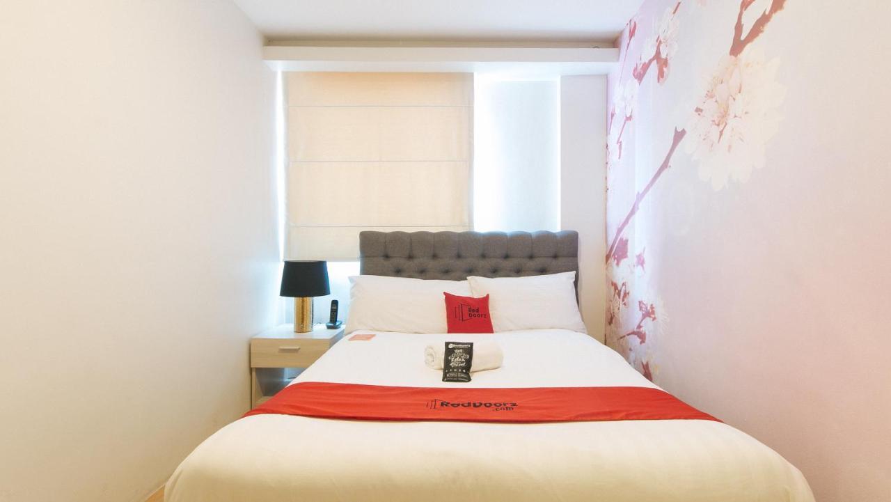 Reddoorz Plus At La Belle Residences Makati City Exteriör bild