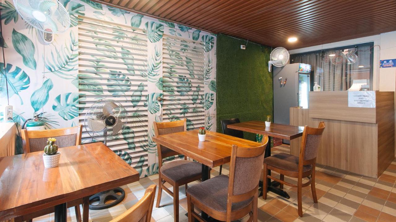 Reddoorz Plus At La Belle Residences Makati City Exteriör bild